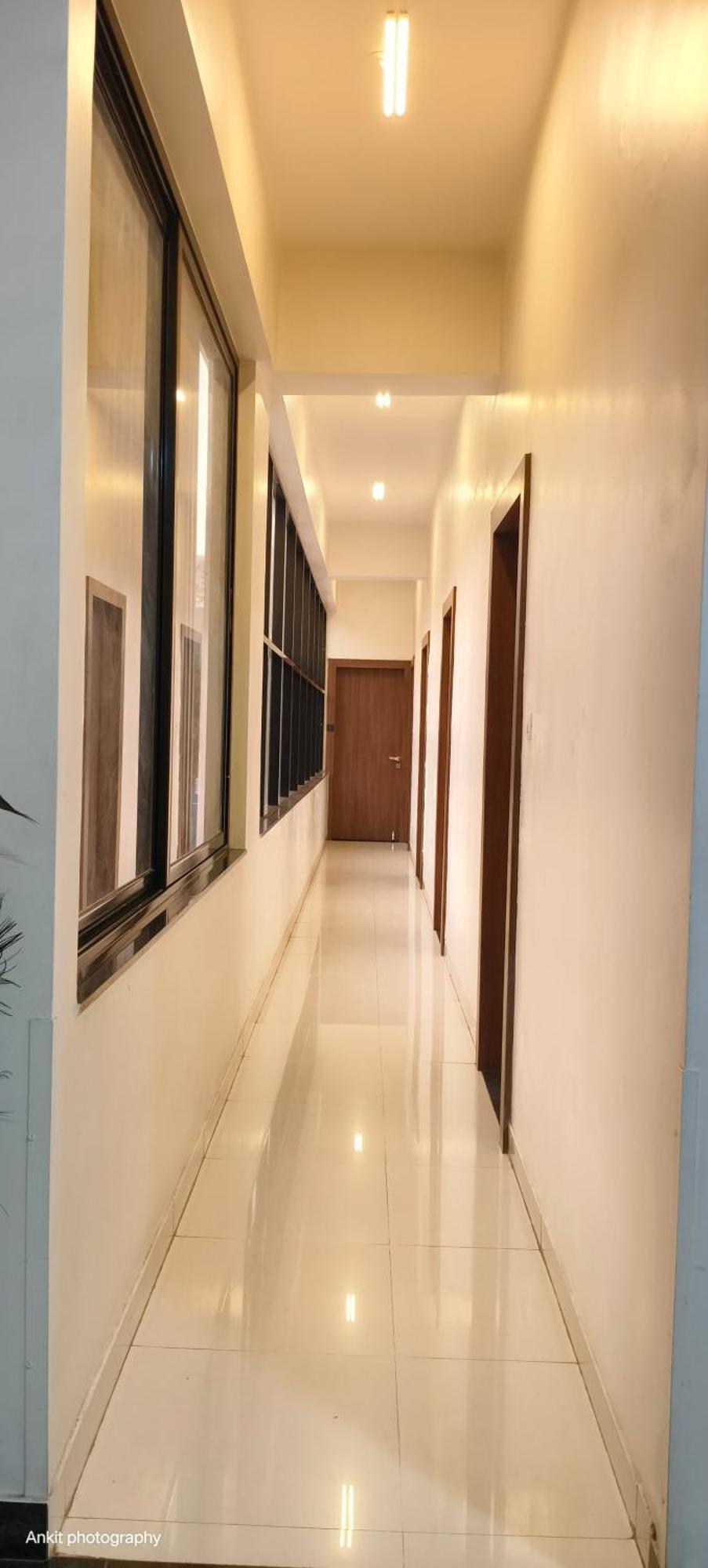 Fabhotel Royal Suits - Nr Mahadji Shinde Chhatri Mundhva Buitenkant foto